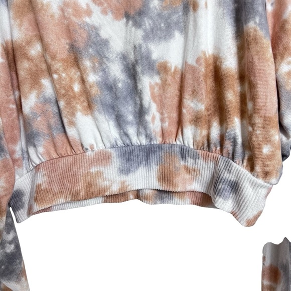 Flirtitude Active Tie Dye Pullover Crop Top Long Sleeves Reverse Seam Detail New - Picture 5 of 16